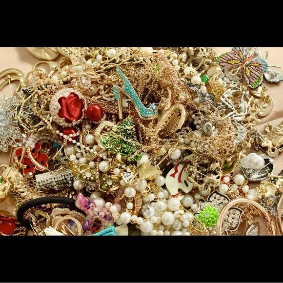 💎 2 LB unsearched untested fashion BULK jewelry lot~gold silver wear junk craft - Picture 5 of 5